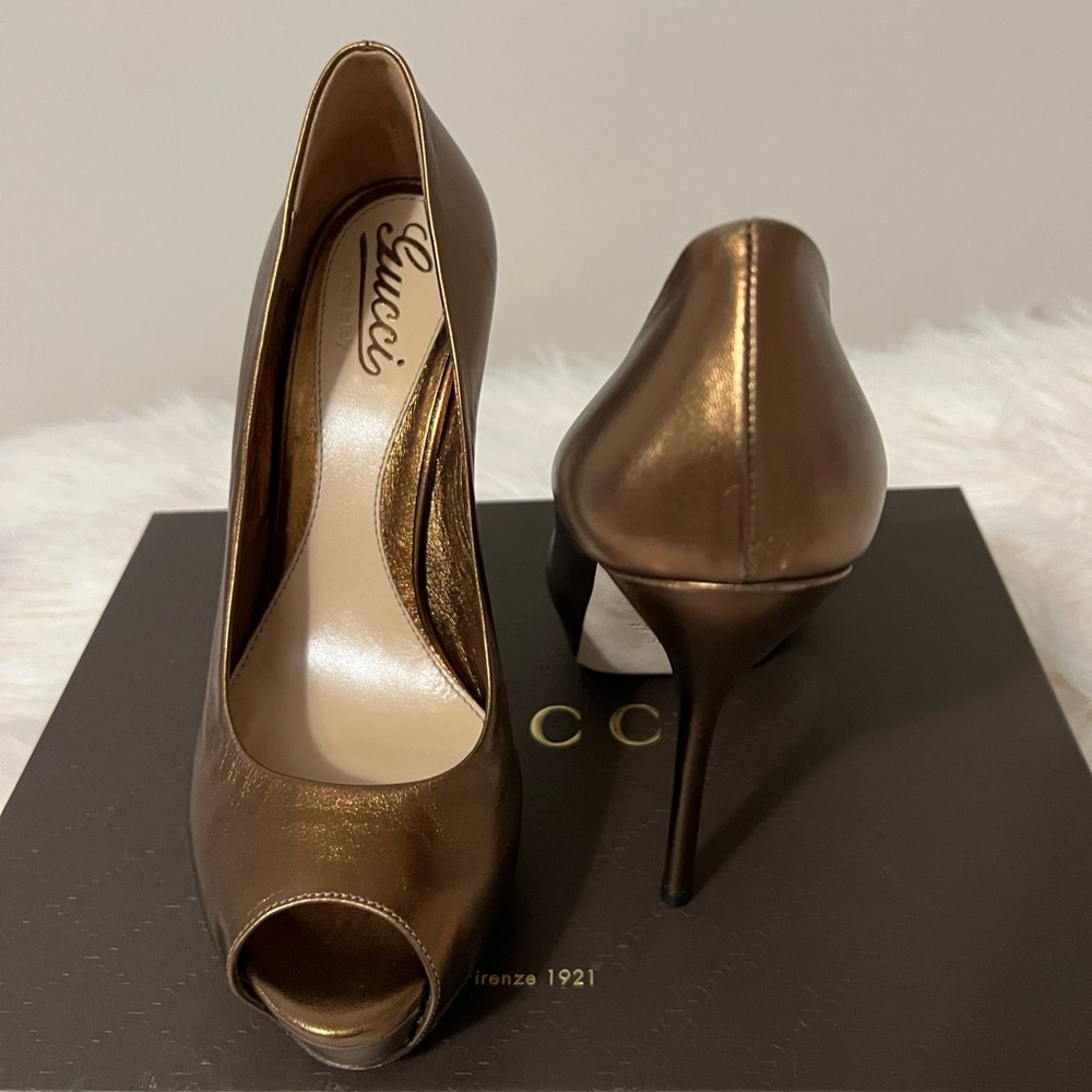 Gucci Heels - Picture 3 of 4